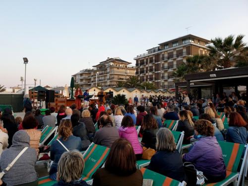 shakespeare on the beach 2019 - la bisbetica domata (12)
